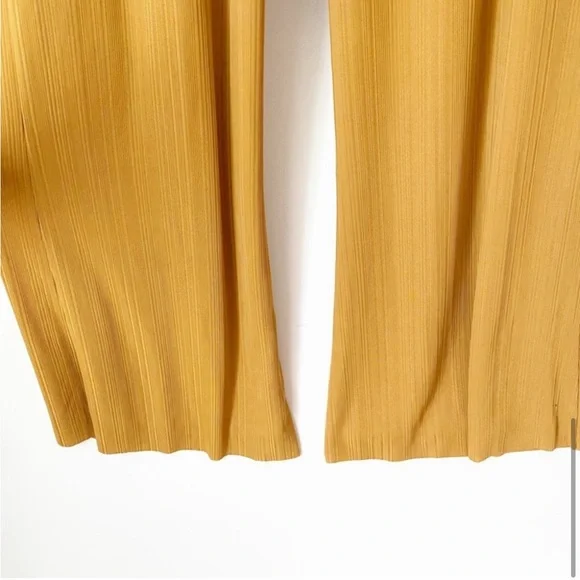 House of Harlow 1960 X Revolve golden yellow ribbed Marin Jumpsuit Medium - Picture 11 of 11